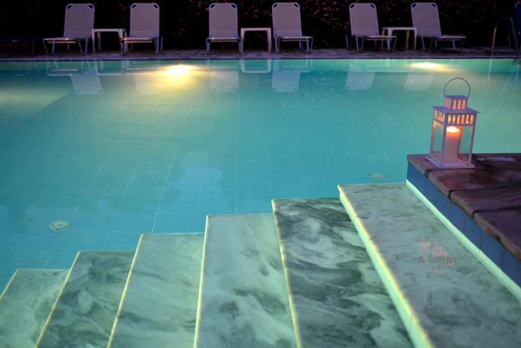 Filorian Hotel Apartments Acharavi  Eksteriør billede